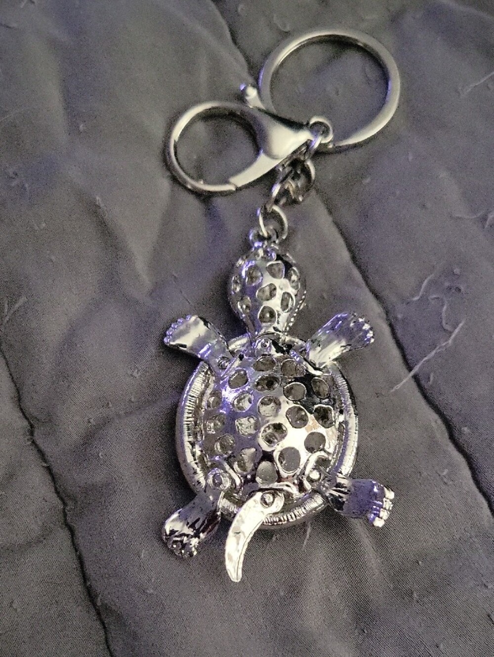 NWOT! Silver-tone Turtle Crystal Blue/Aqua Rhinestone Bag/Key Charm - Picture 2 of 2